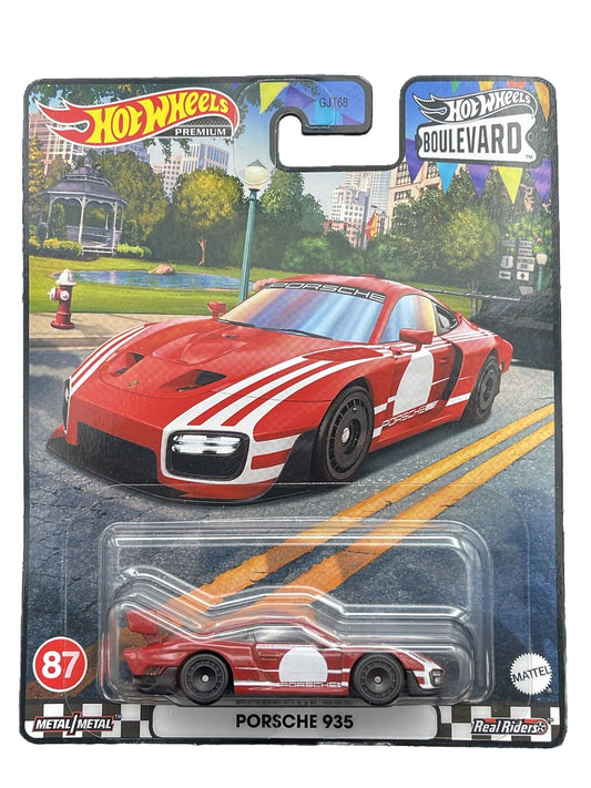 Hot Wheels Premium PORSCHE 935 BOULEVARD